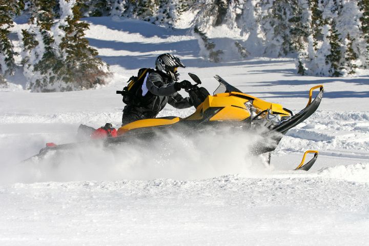 Top Tips for Selecting Reliable Sled Dealers